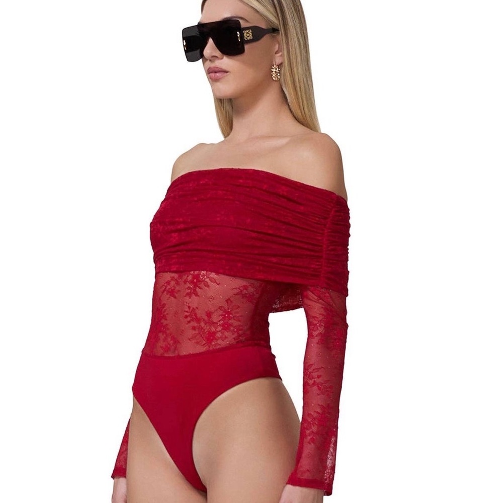 Lennox Lace Bodysuit - Cherry Red